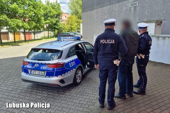 Kompletnie pijany motocyklista zatrzymany po pościgu