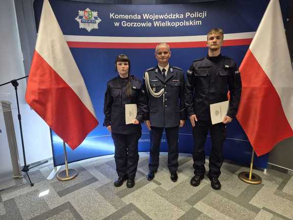 Witamy w szeregach Policji! 20 nowych funkcjonariuszy będzie strzegło bezpieczeństwa
